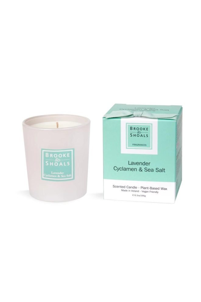 Scented candle - lavender, cyclamen and sea salt CAN-LCS-1
