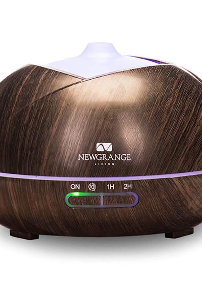 Dark wood aroma diffuser with colour-changing lights 100006
