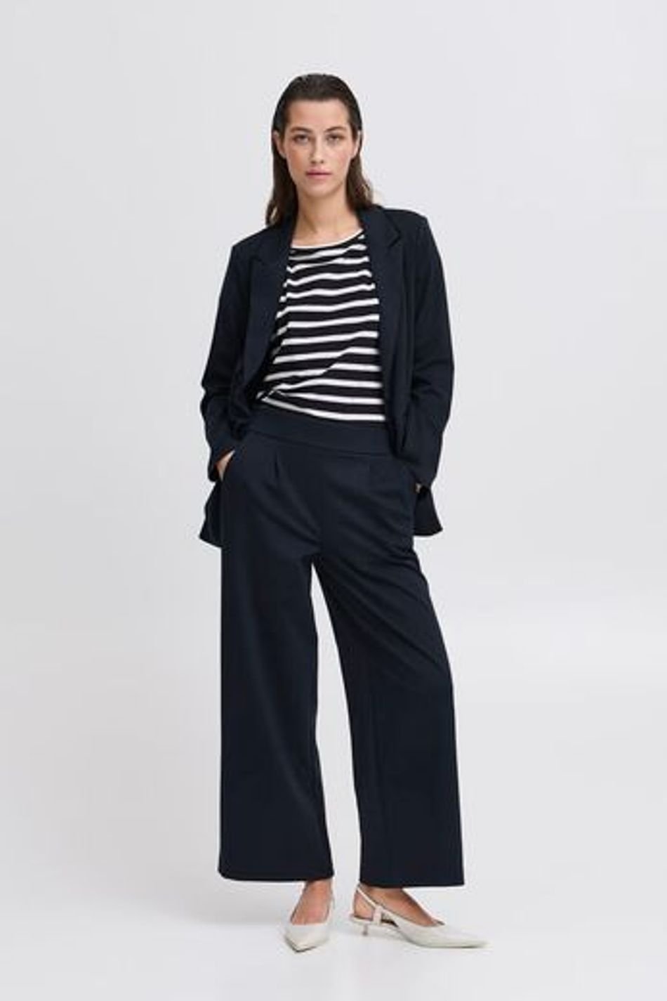 B.Young BYRIZETTA Wide Cropped Pants Copenhagen Night BYRIZETTA-NAV-1 - Image 3