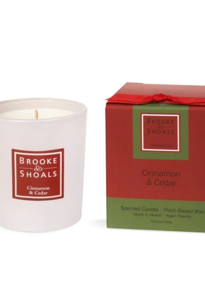 Brooke and Shoals Cinnamon Cedar Candle CAN-CC-1